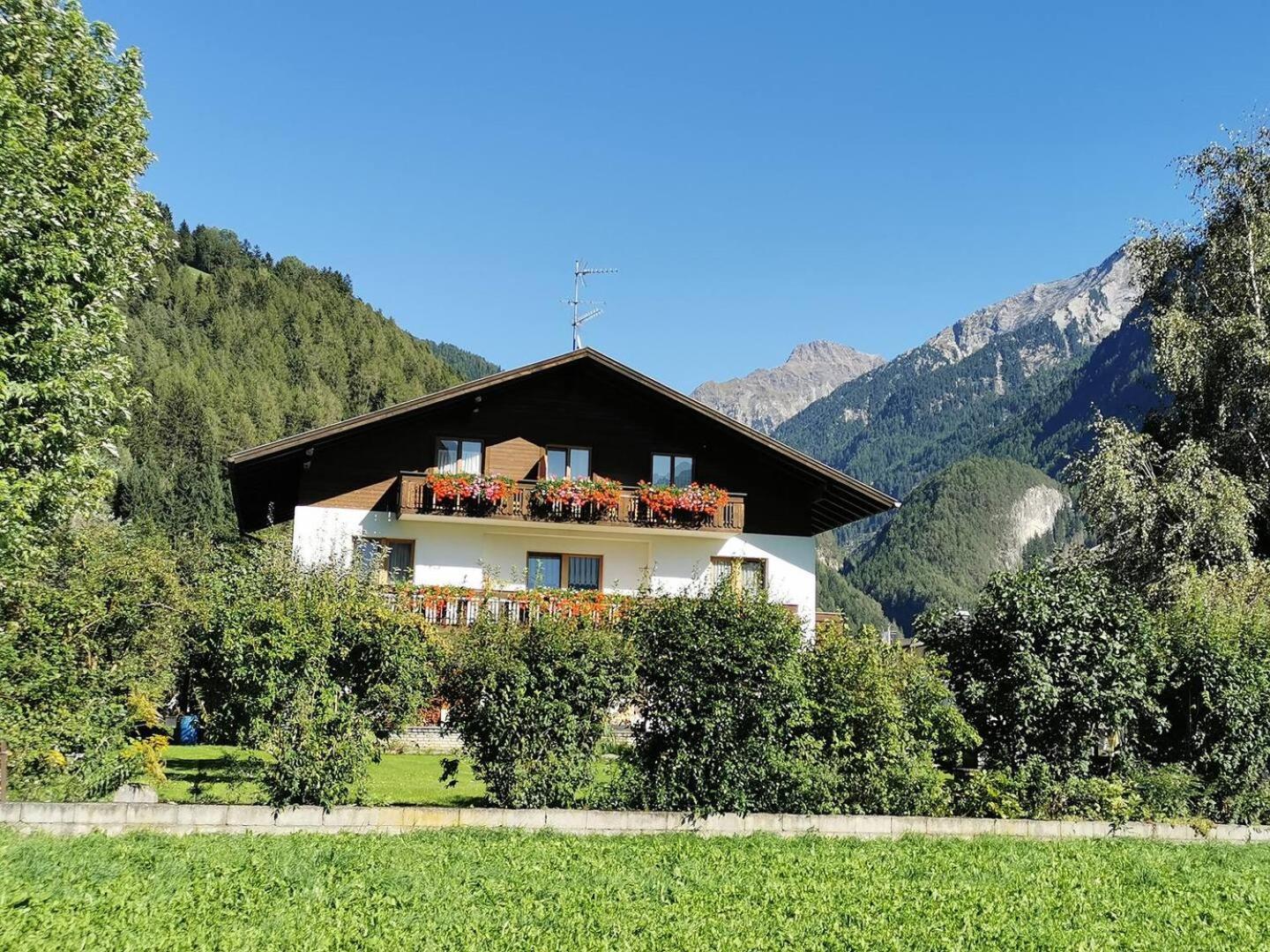 Apartments Steger Sand In Taufers Campo Tures Exterior photo